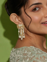 EZRELA GOLD STUDS - House of Doro