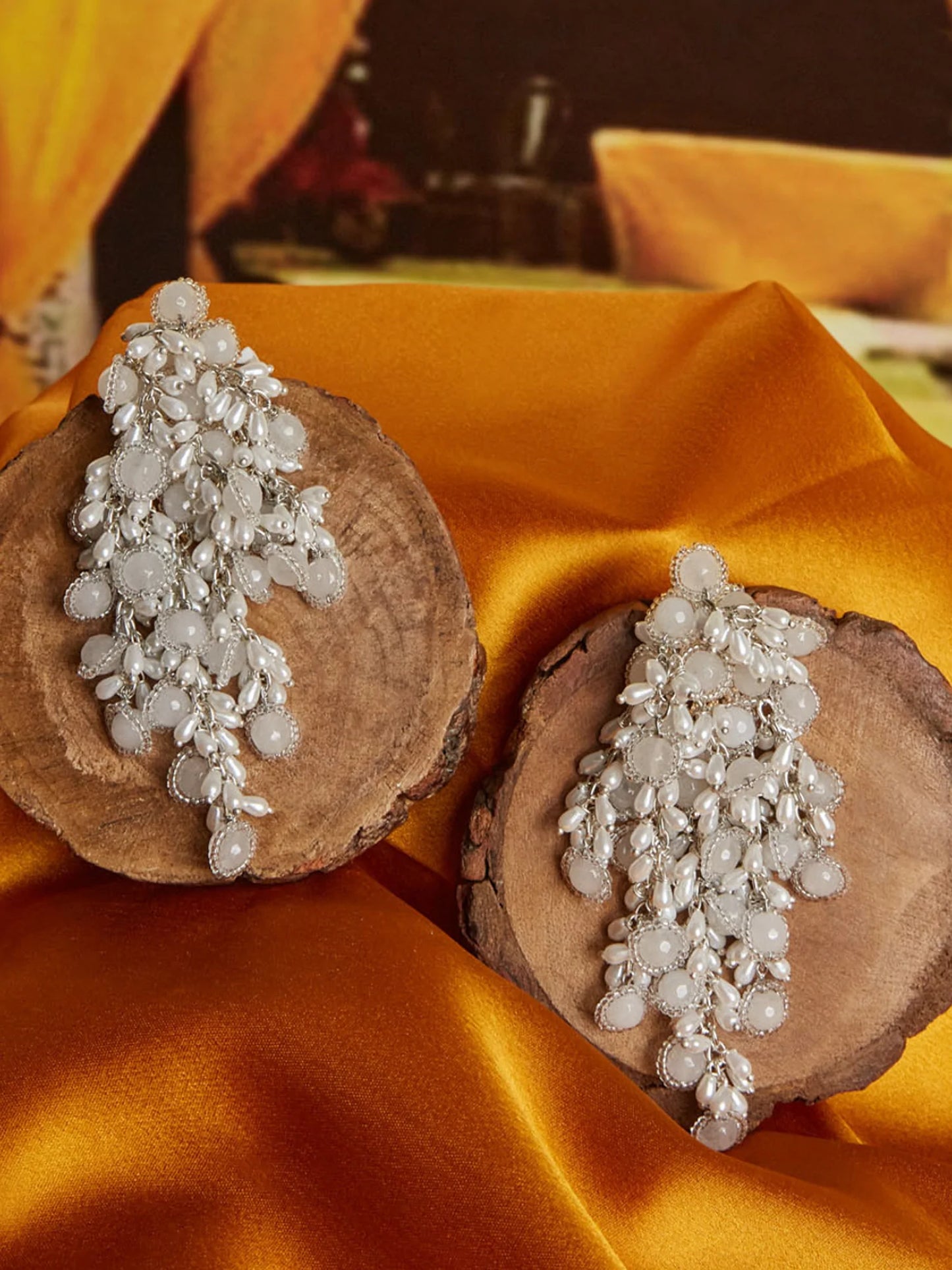 PARINA WHITE DANGLINGS - House of Doro