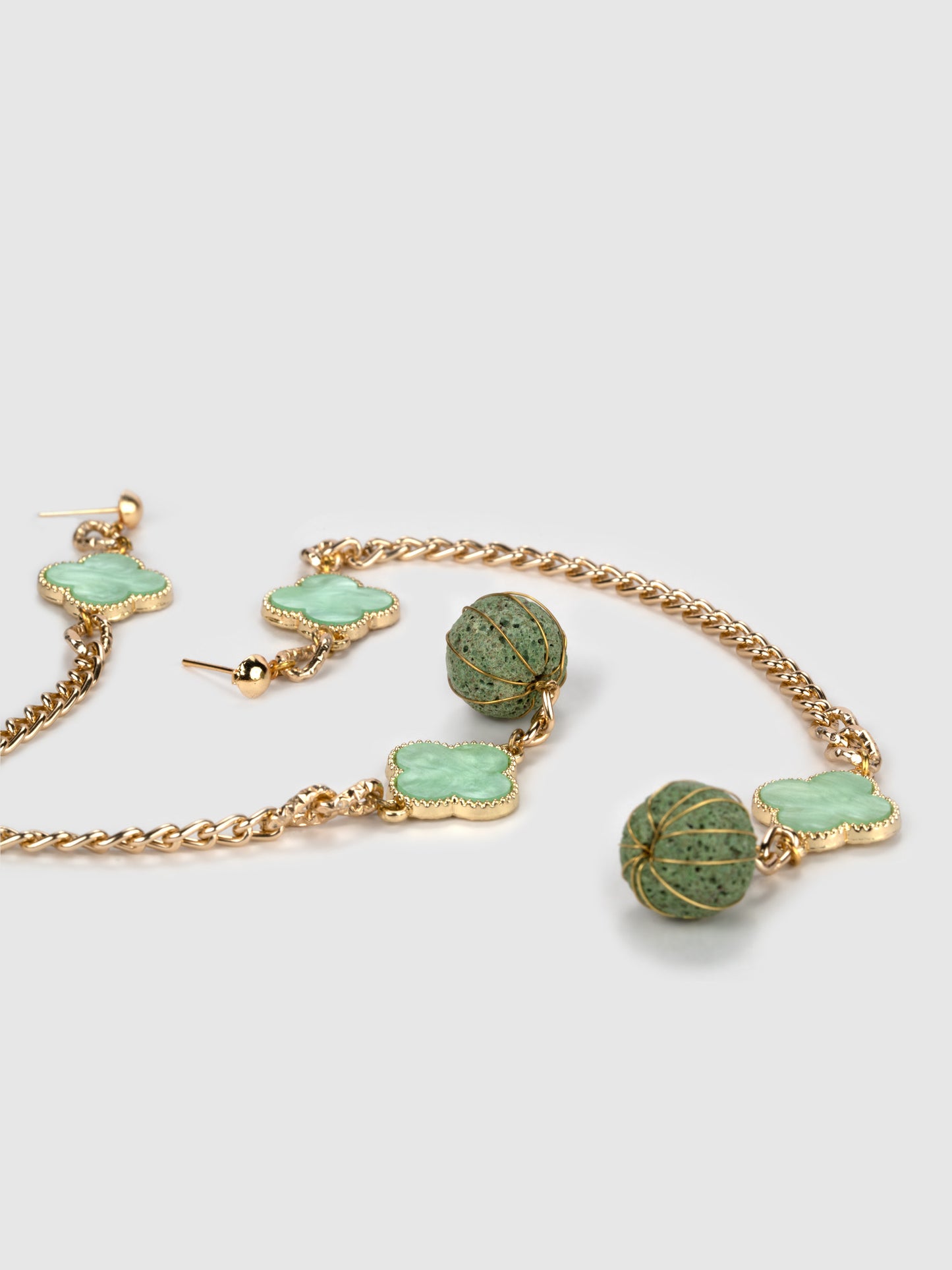 Gilded Elegance Earrings