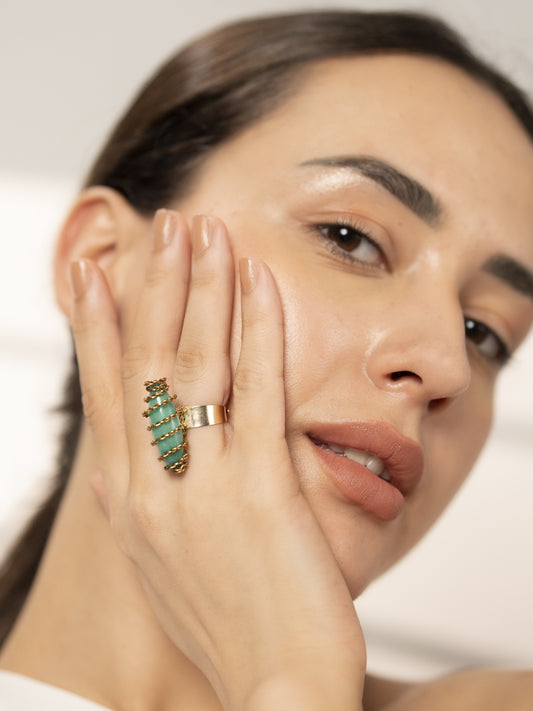 IRIDESCENT OASIS FINGER RING