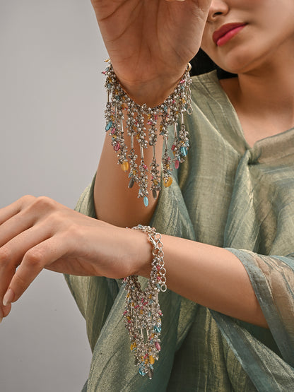 Silver Toned Mini Kaleera With Pearls In The Hangings In Silver Chain