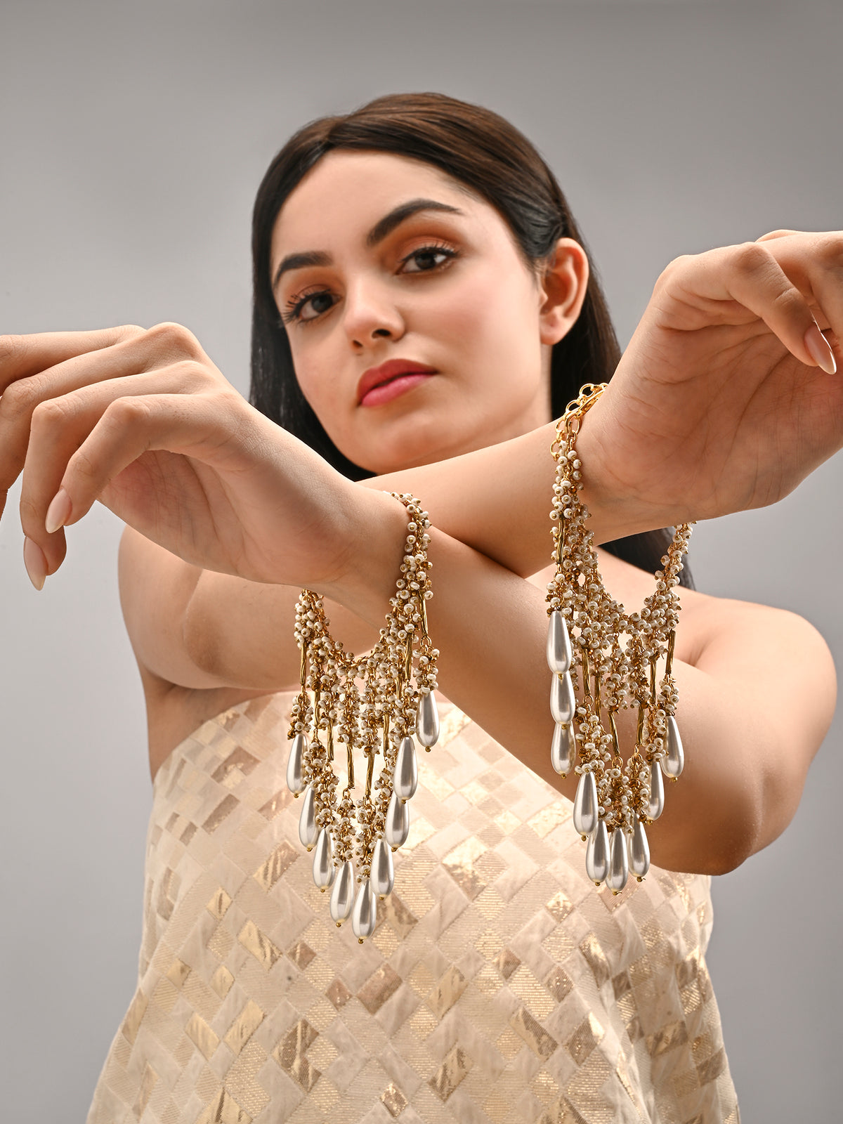 Traditional Mini Kaleera With Hangings In Golden Chain & Beads