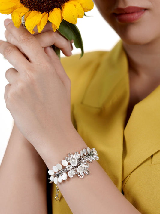 Walhelivor White Bracelet