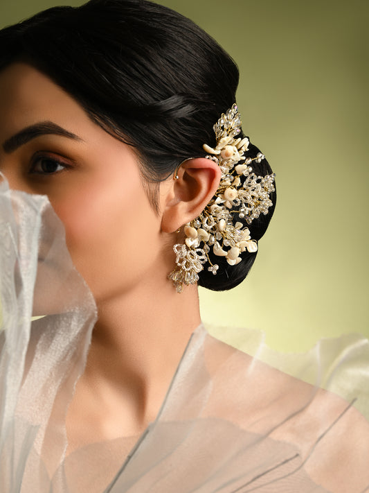 Crystal Ivory Shell Beach Party Earcuff