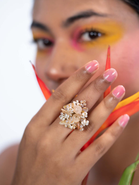 Magnolia Finger Ring