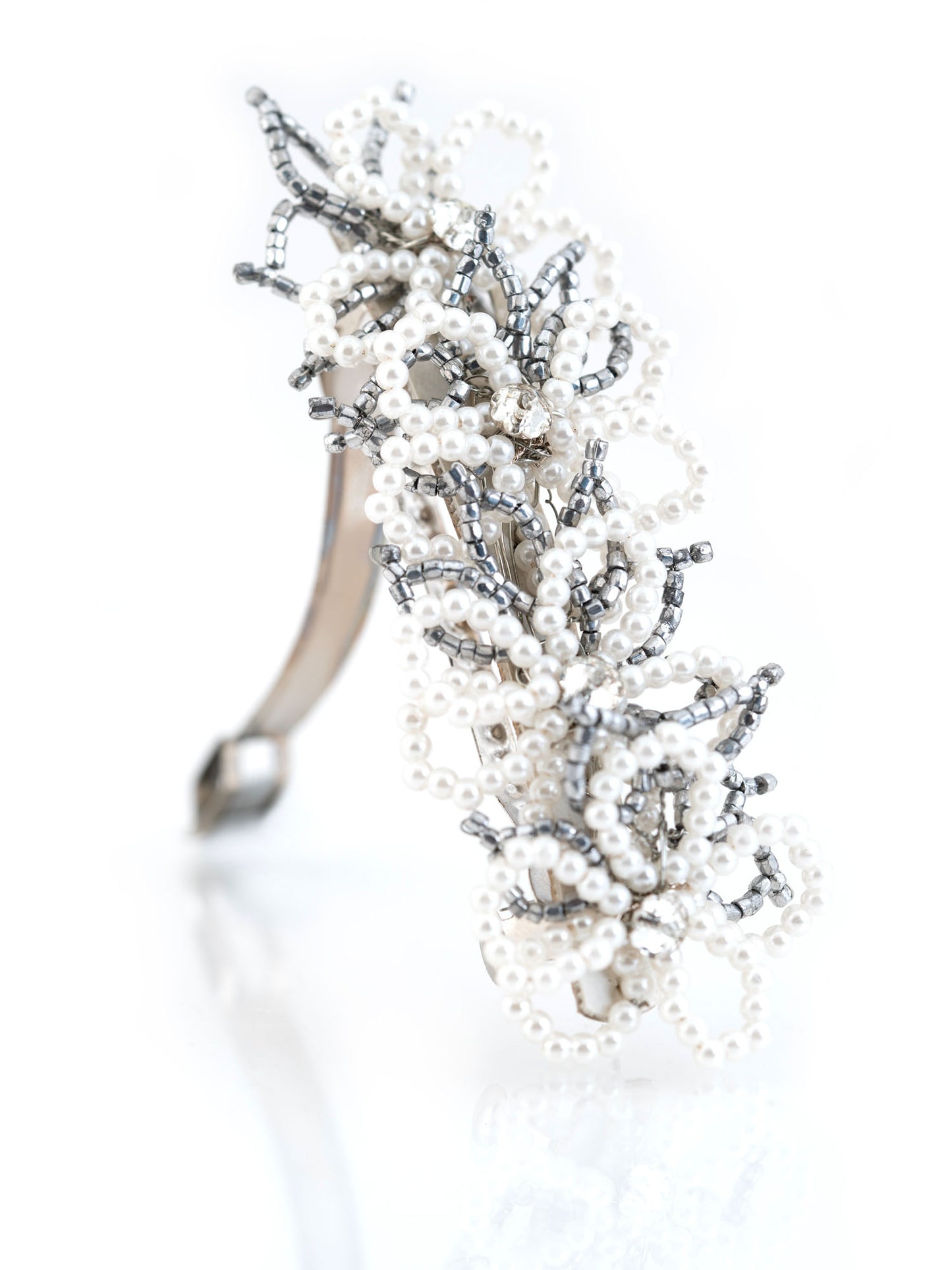 Pearl Veil Hair Clip