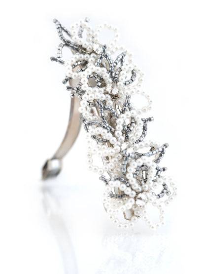 Pearl Veil Hair Clip