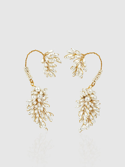 Achillea White Earrings