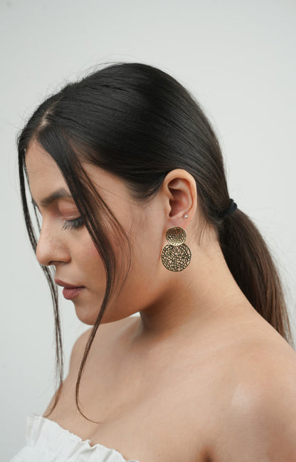 TWIRL EARRING