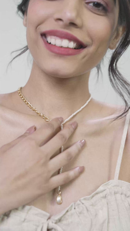 Retro Radiance Necklace