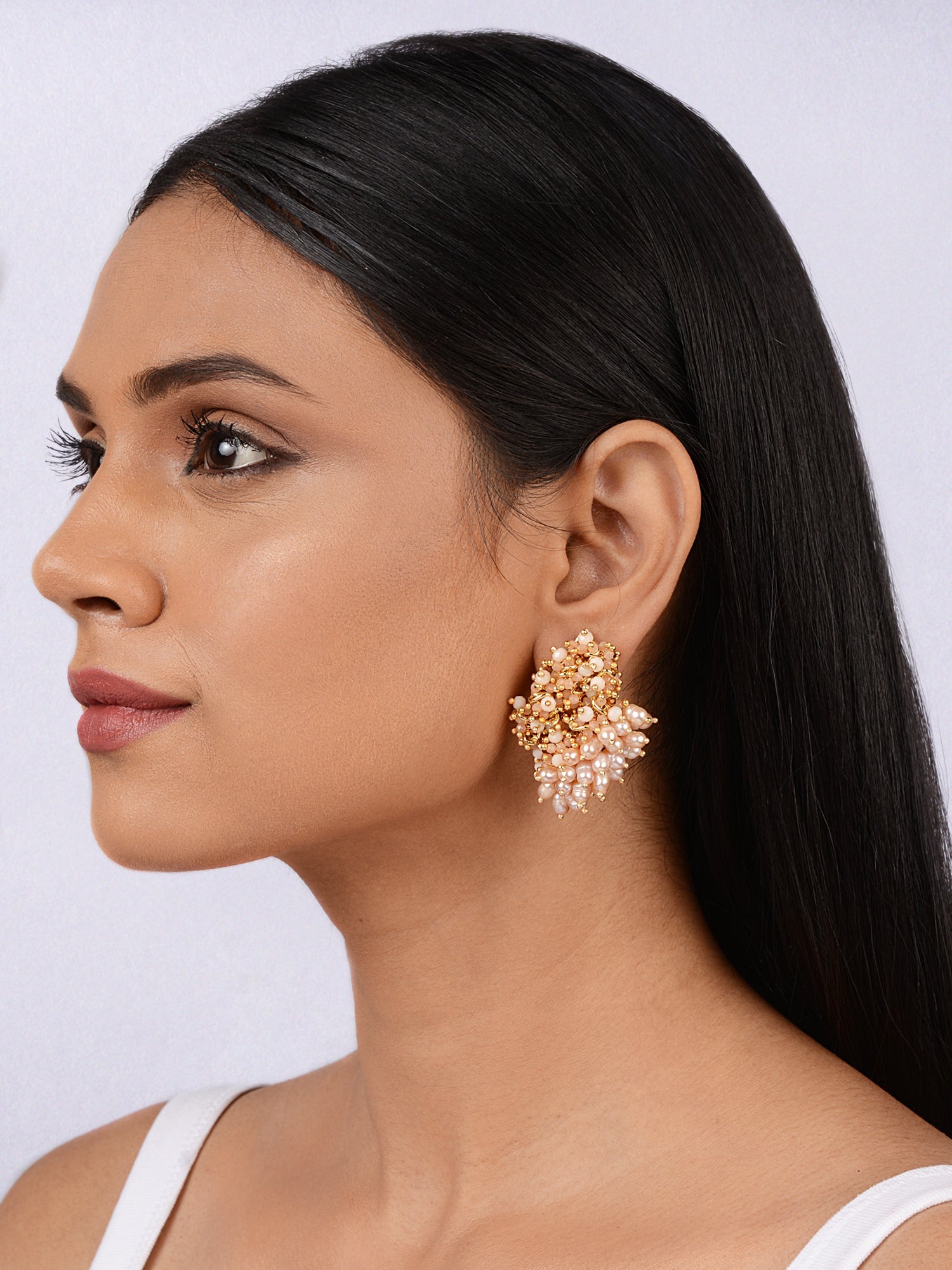 VITTORIA PEARL STUDS - House of Doro