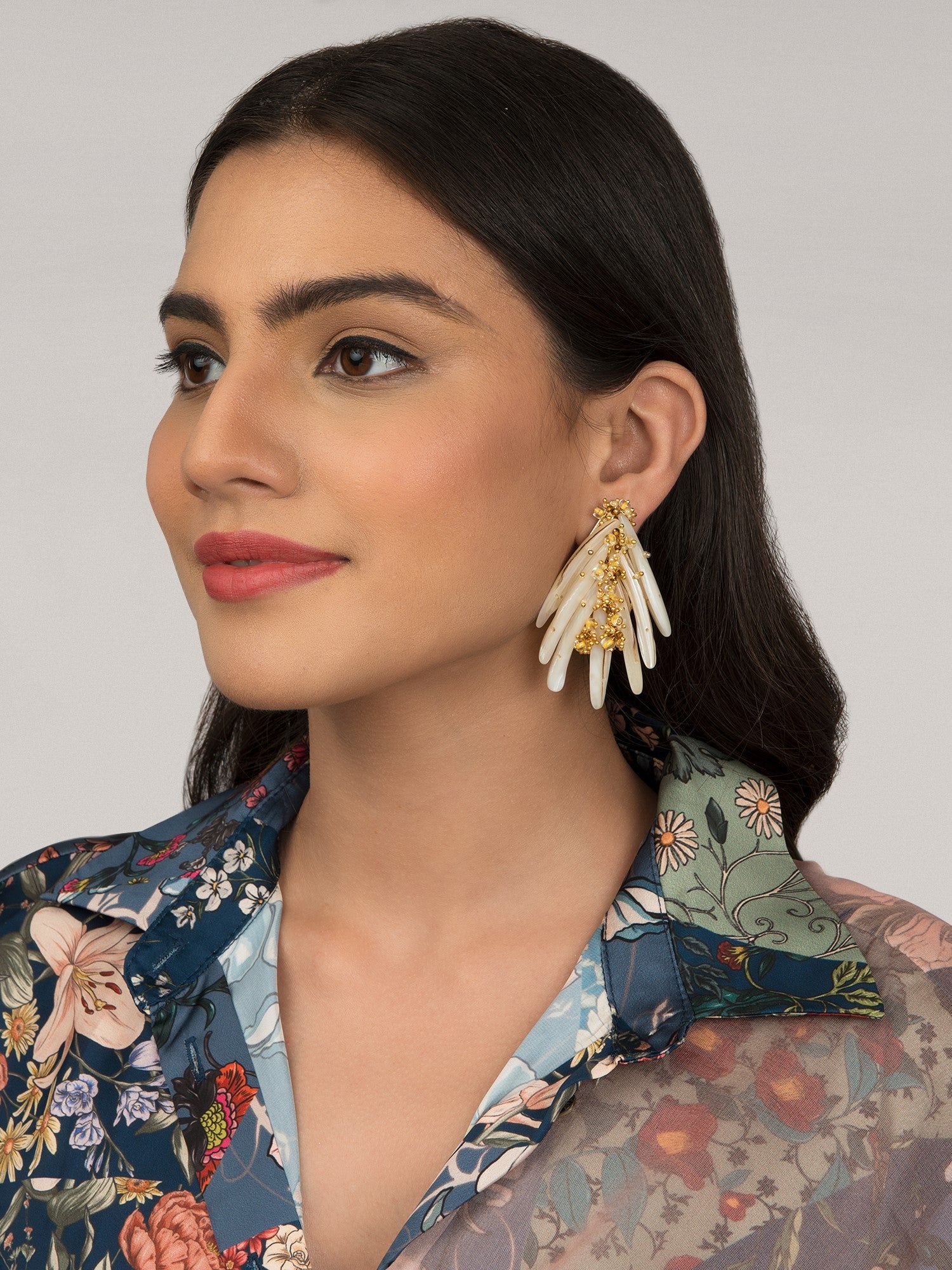 KAHILI SHELL STUDS - House of Doro