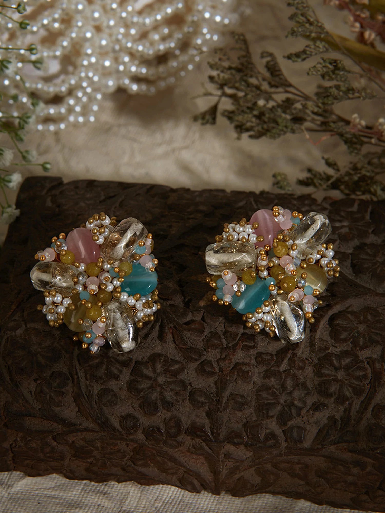 COSMMEA STUDS EARRINGS - House of Doro