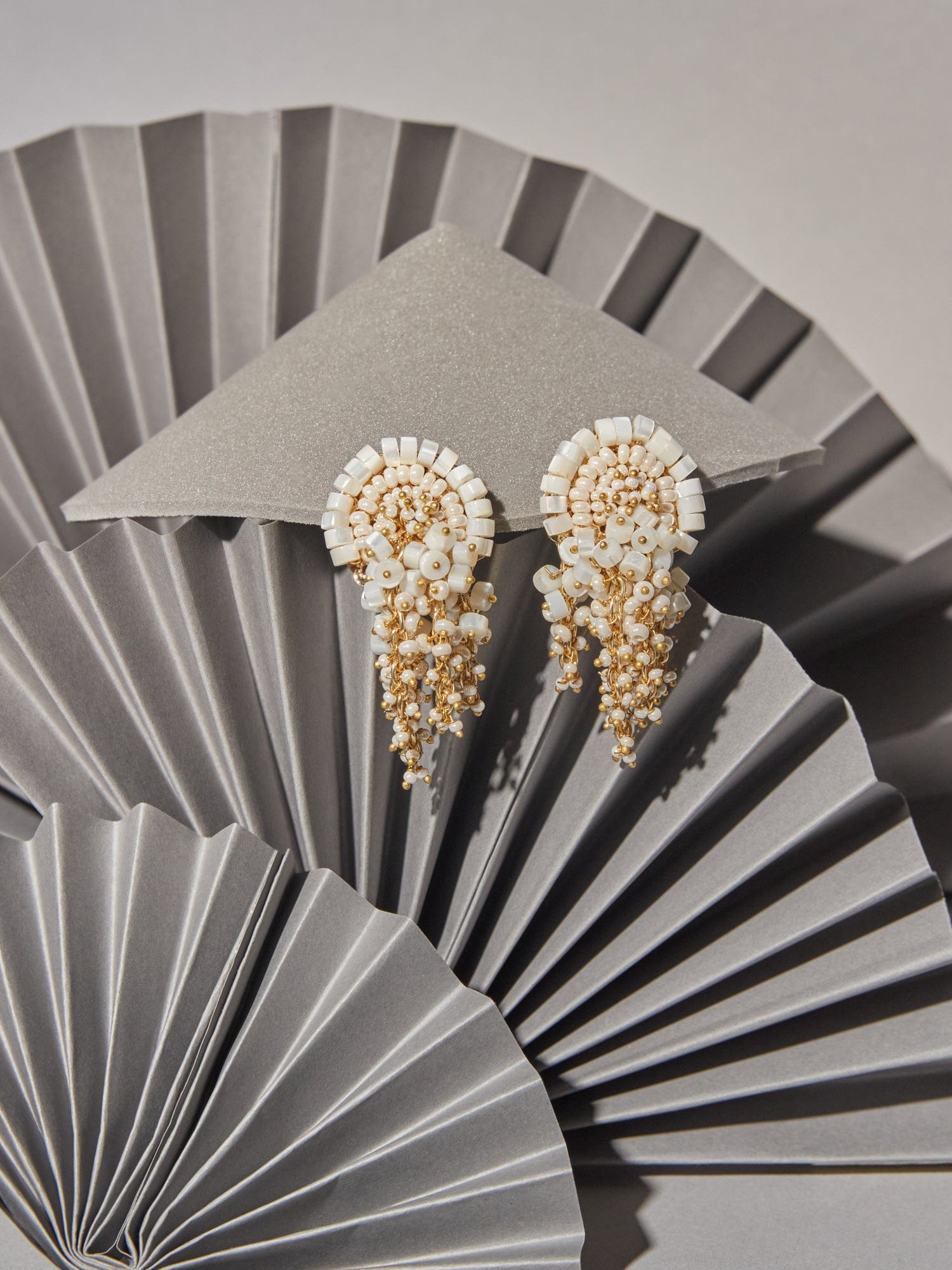 LORVANA WHITE STUDS - House of Doro