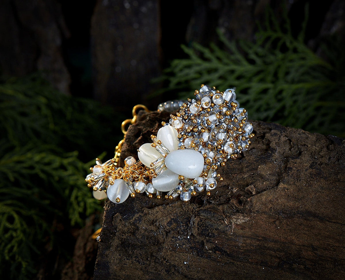 JASMINUM WHITE BRACELET - House of D’oro