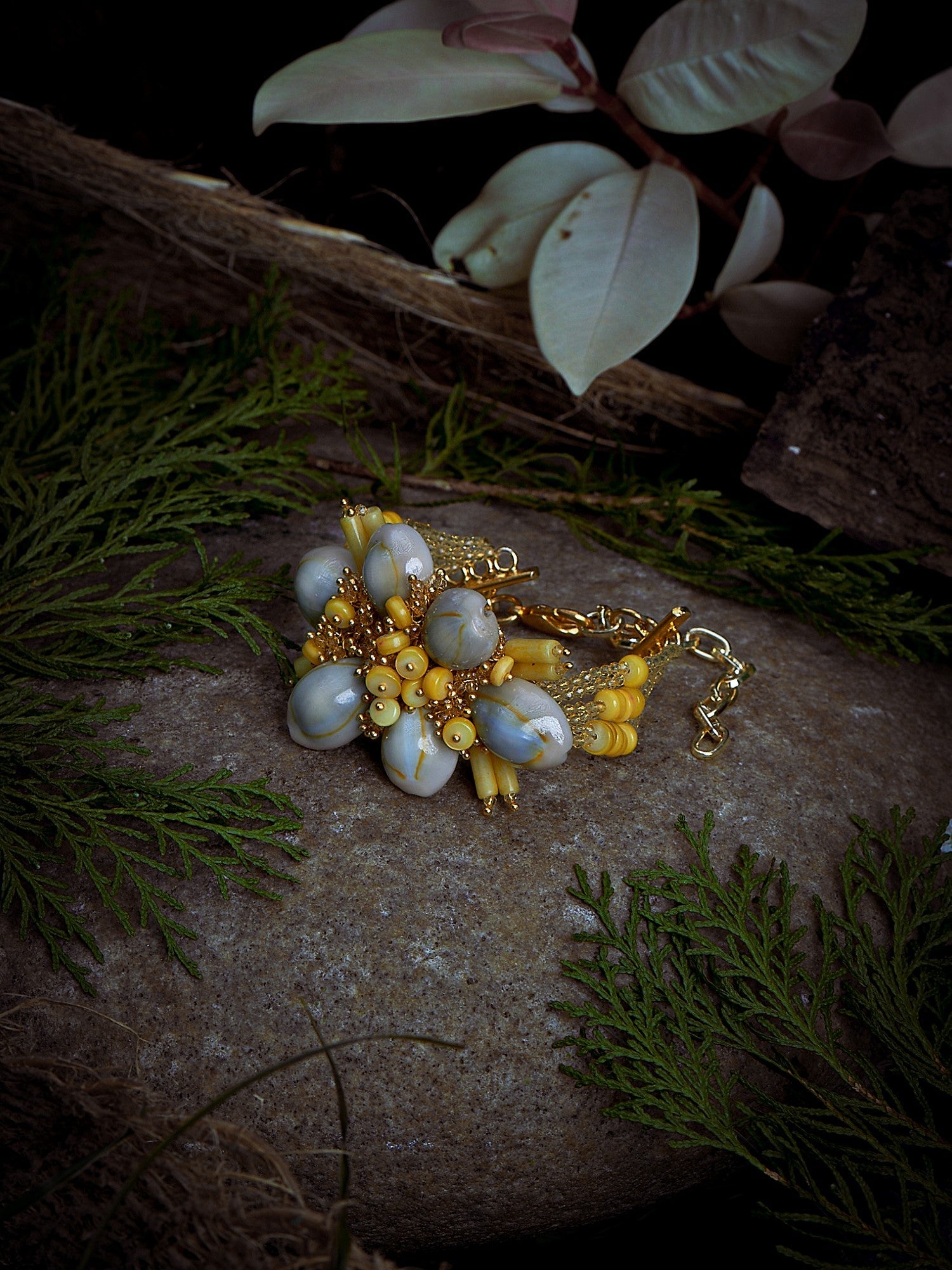PLUMERIA CLUSTERED BRACELET - House of Doro