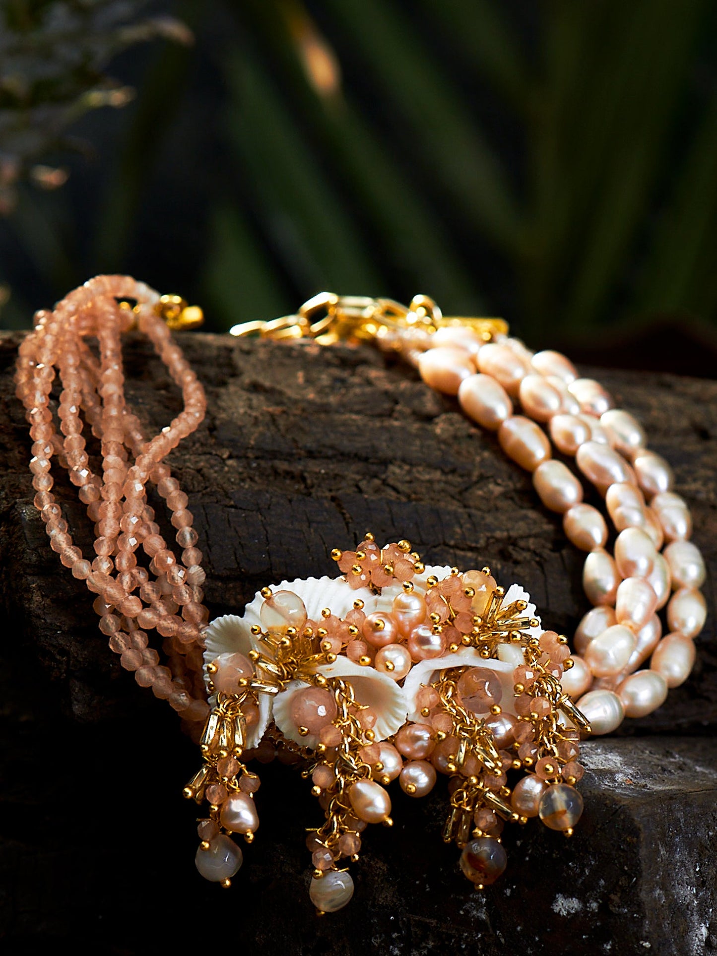 LOCUST BEIGE CHOKER - House of Doro