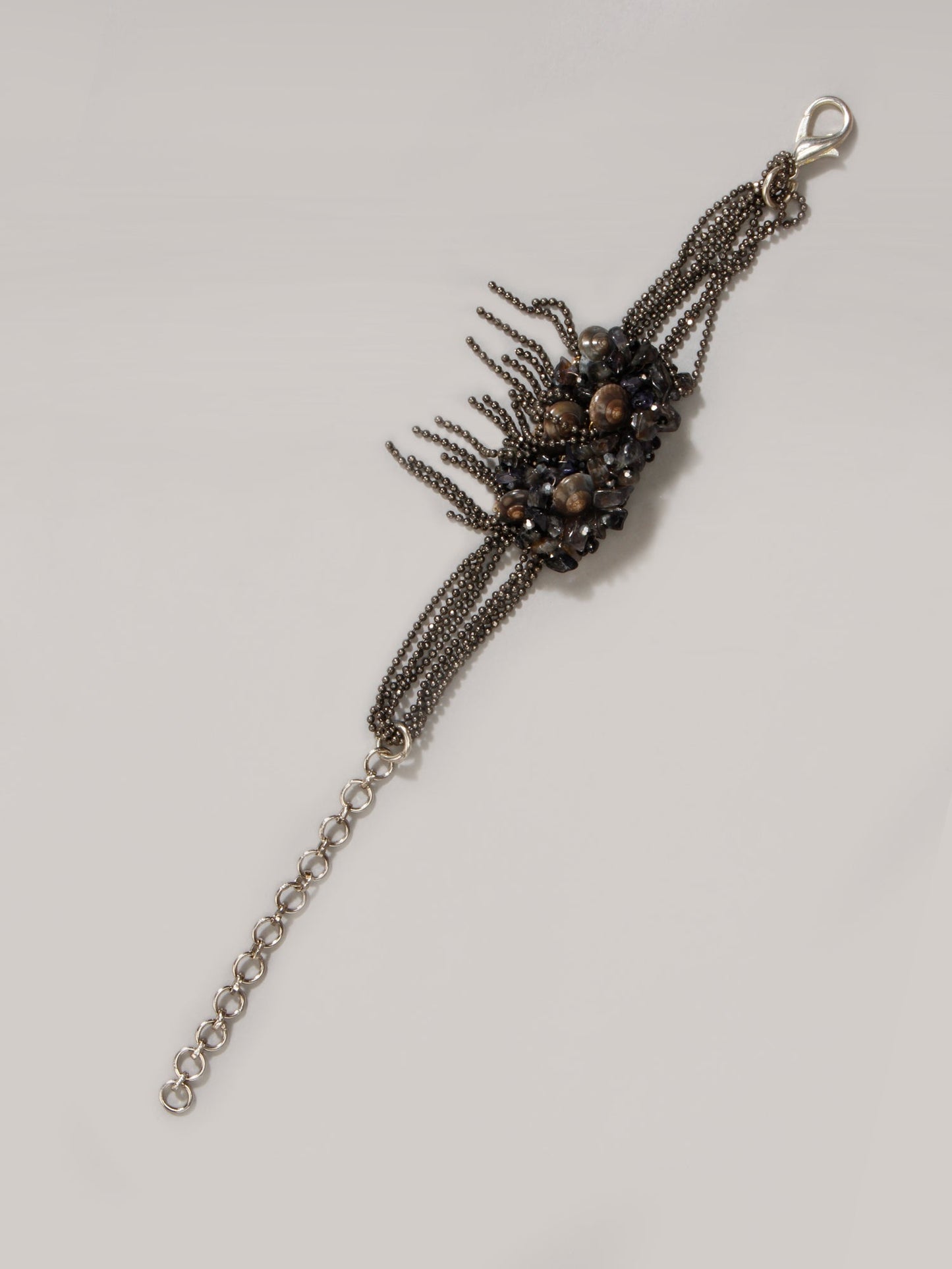 BLACK IRIS BRACELET - House of Doro