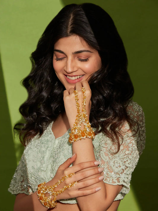 Hand harness 2025 bracelet online