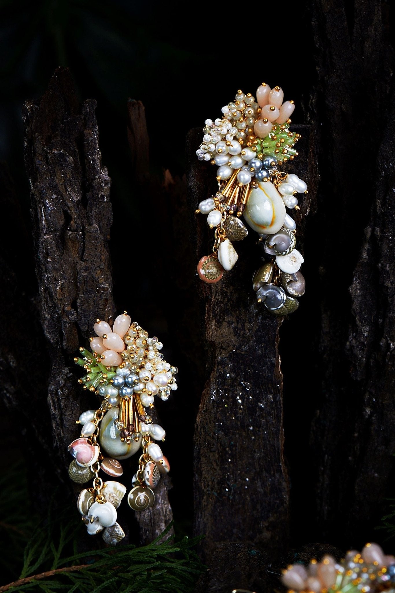 LOCUST TASSEL STUDS - House of Doro