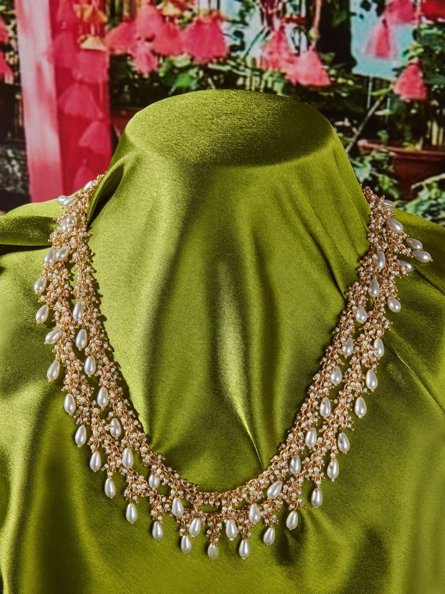SIVIANNA NECK PIECE - House of Doro