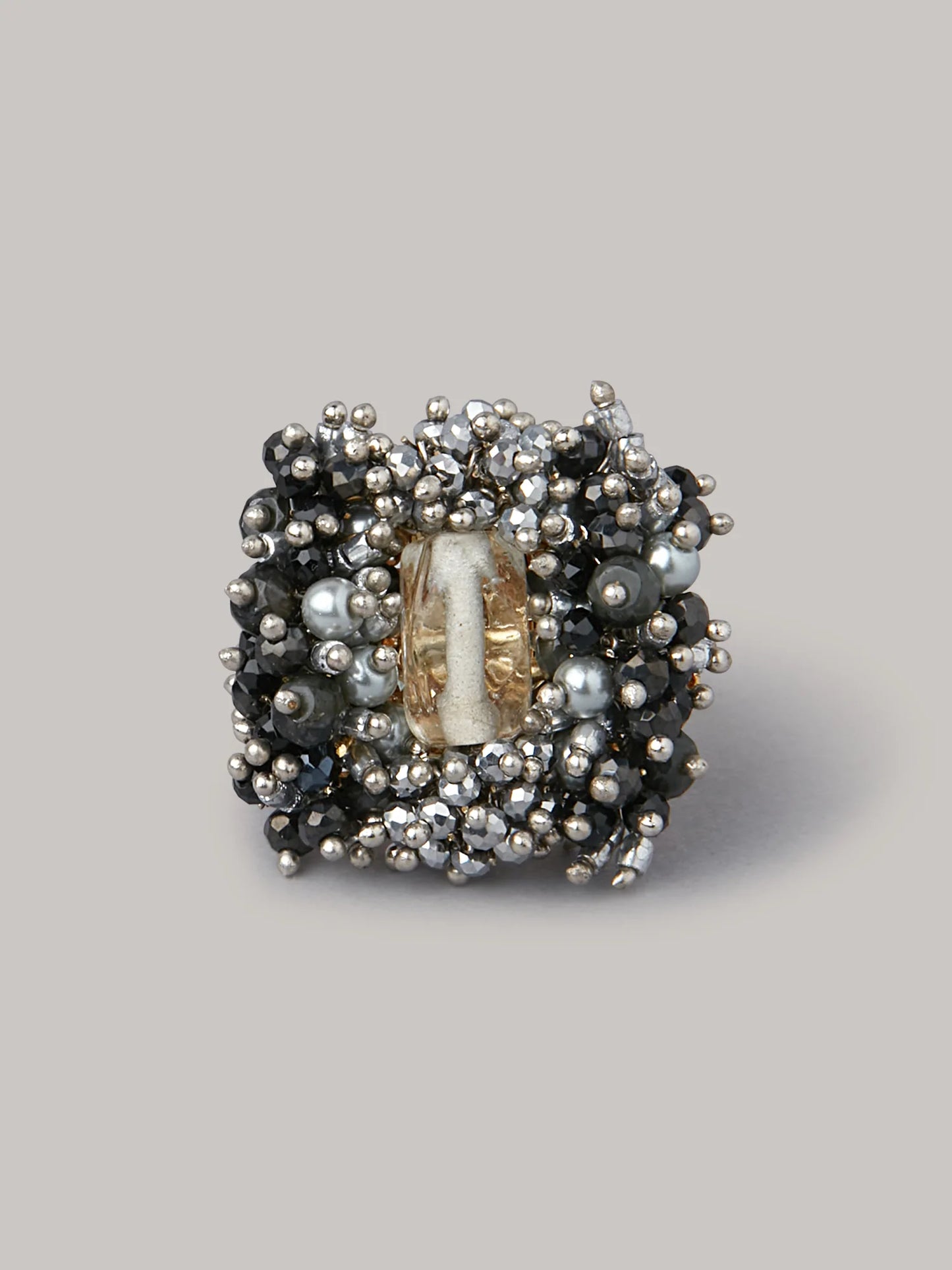 SYABELLA BLACK RING - House of Doro