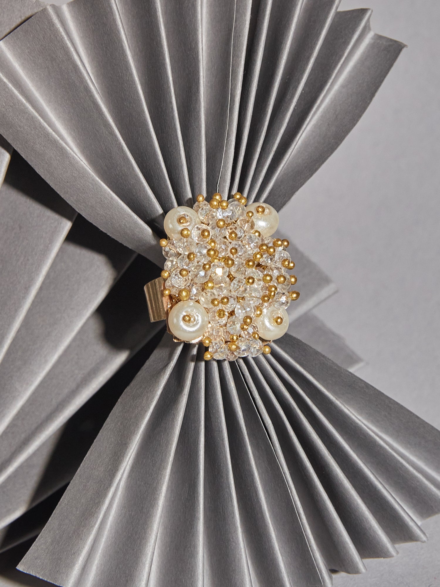 SOLSTICE WHITE RING - House of Doro