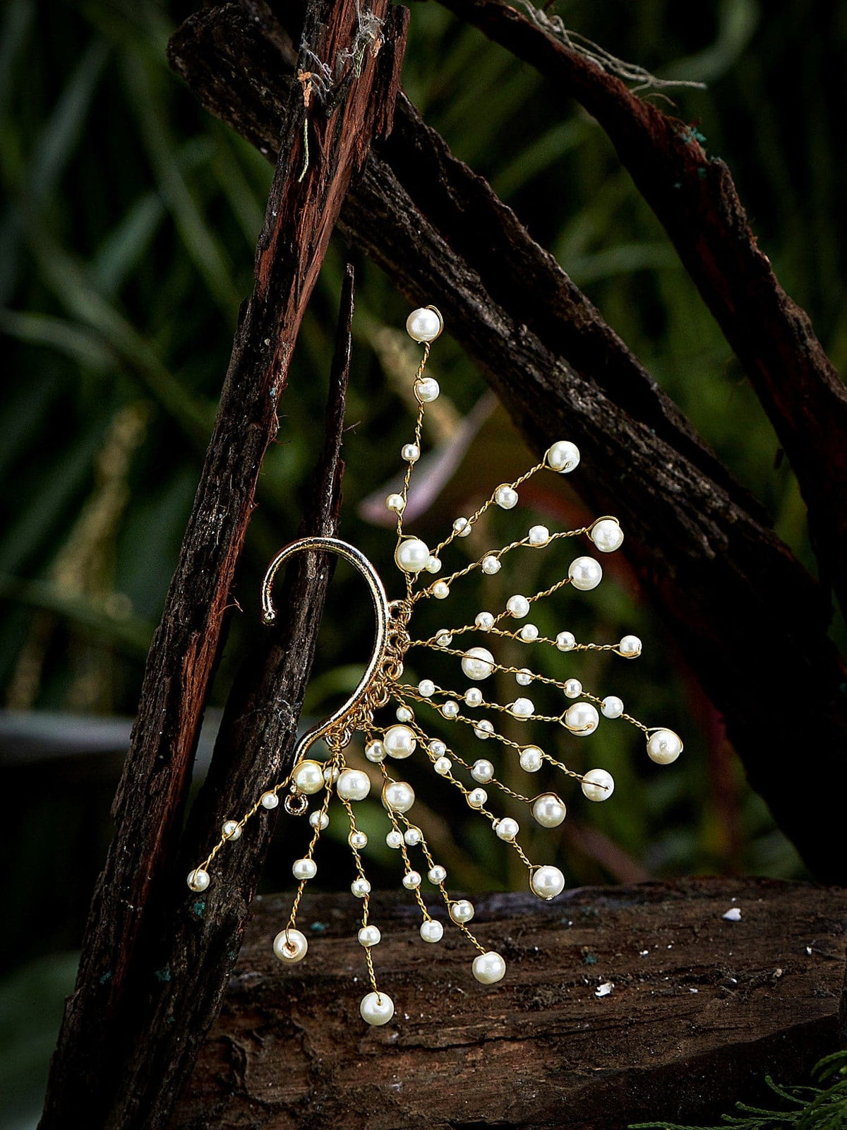 AECHMEA PEARL EARCUFF - House of D’oro