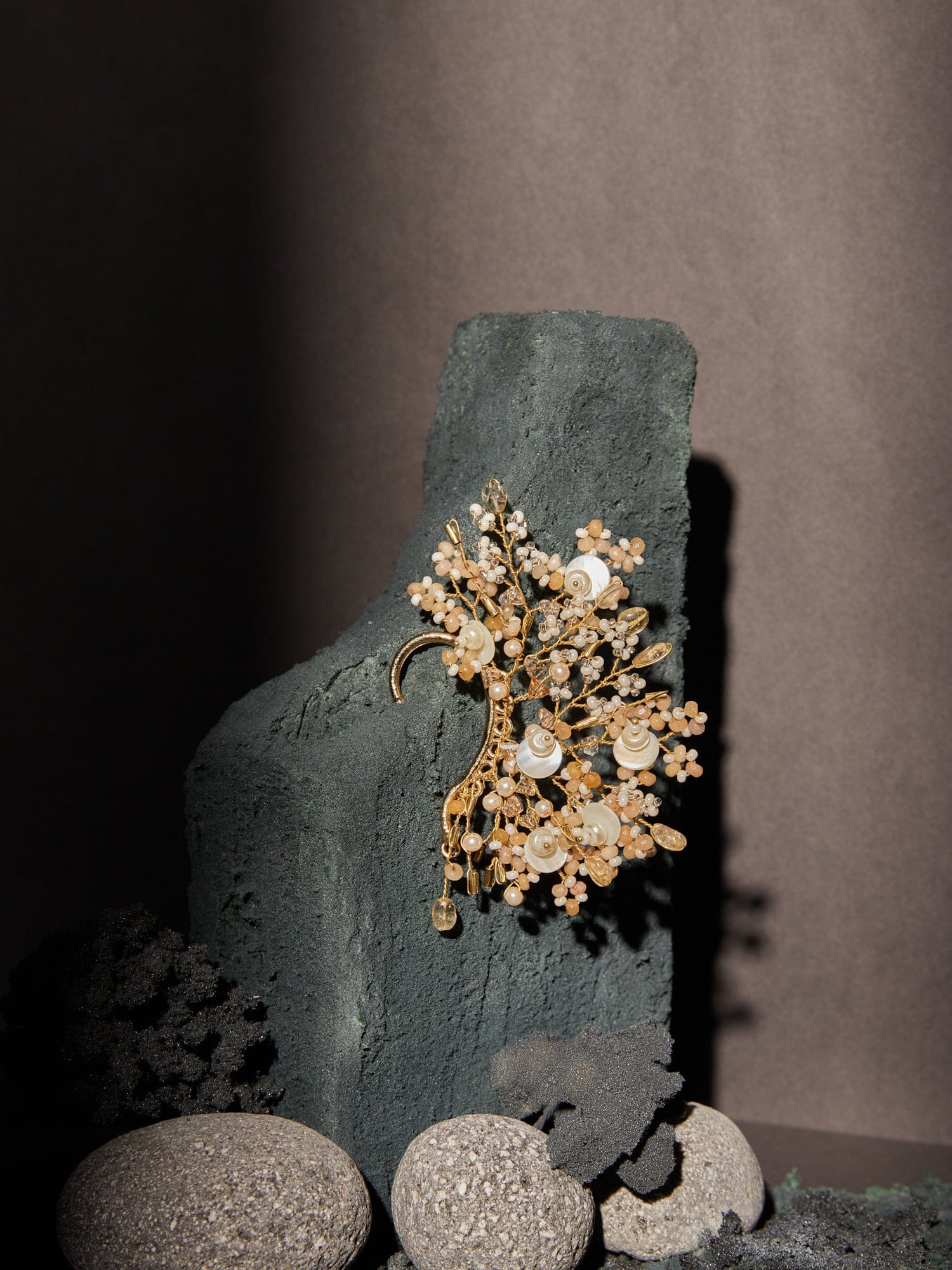 Thespia Beige Ear Cuff