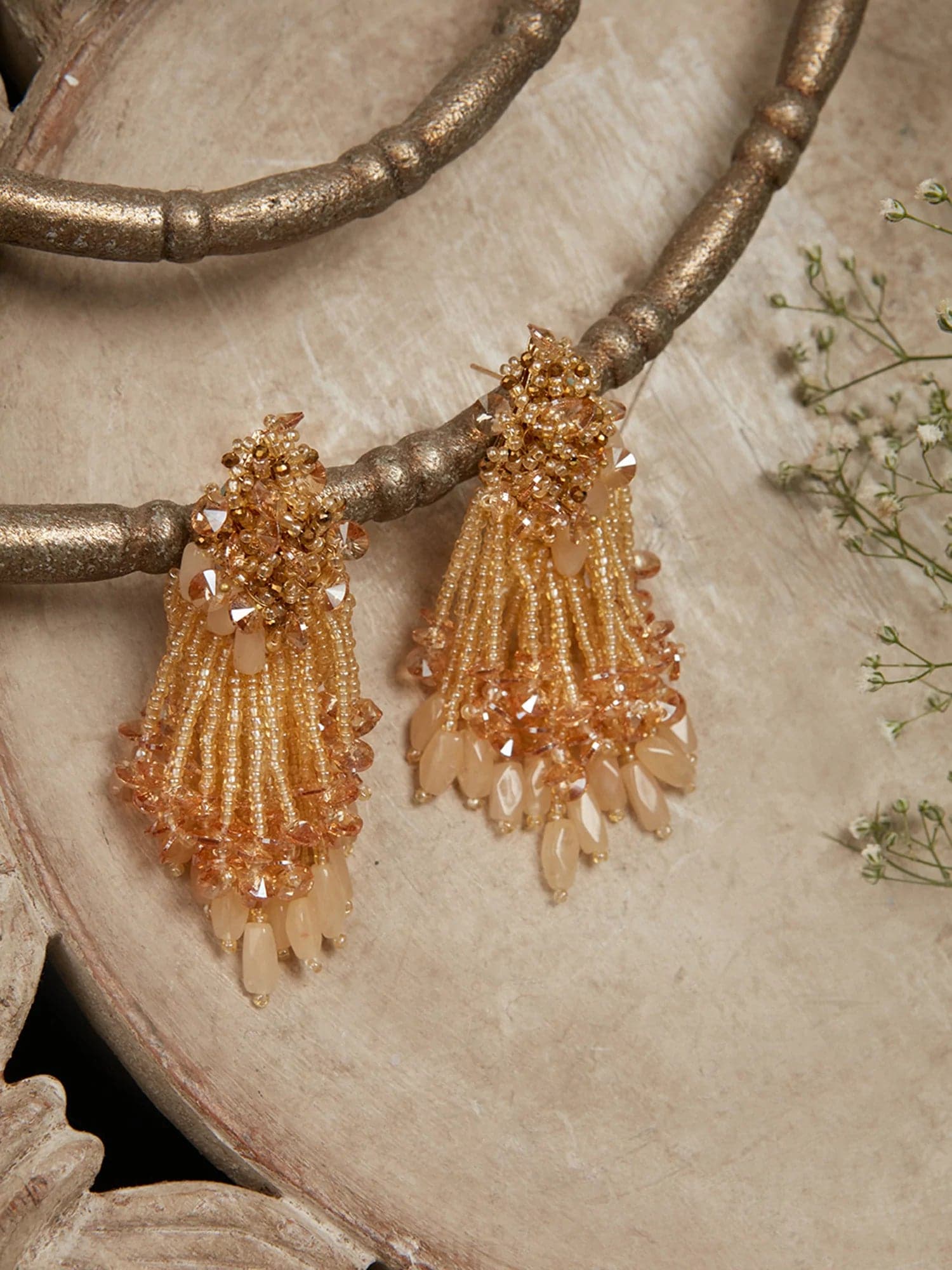 ACINTAA BEIGE DANGLINGS - House of D’oro