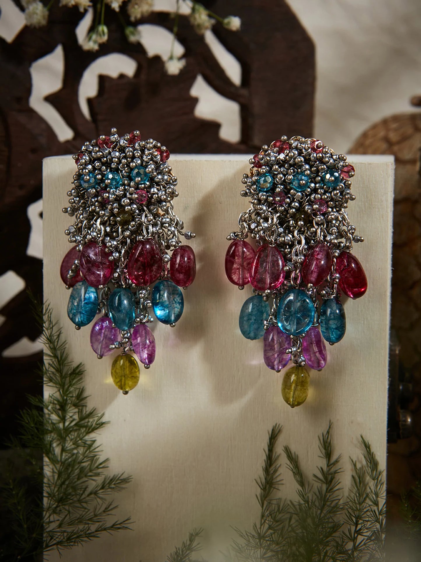 CASSIOPEA COLORED DANGLINGS - House of Doro