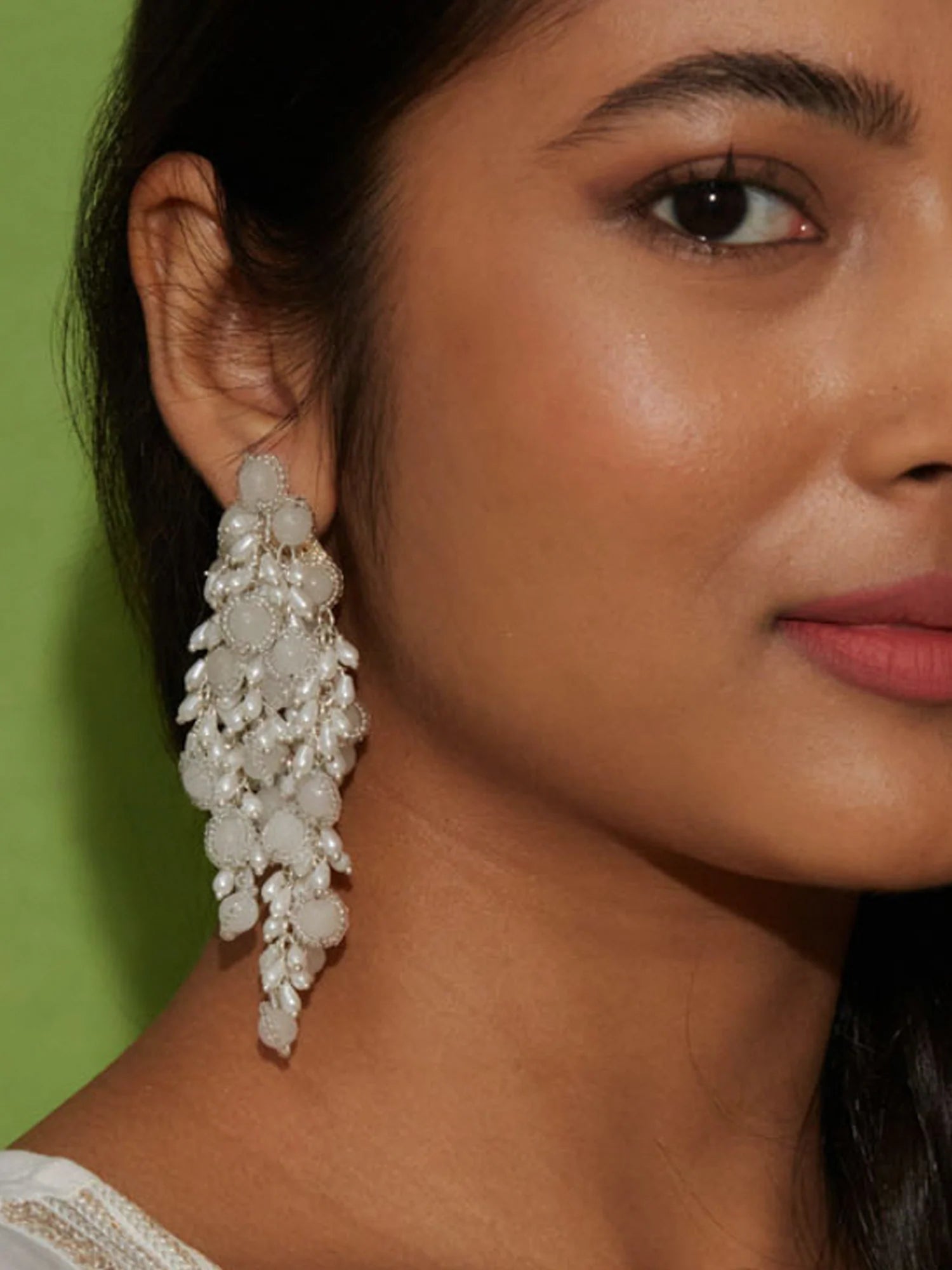 PARINA WHITE DANGLINGS - House of Doro